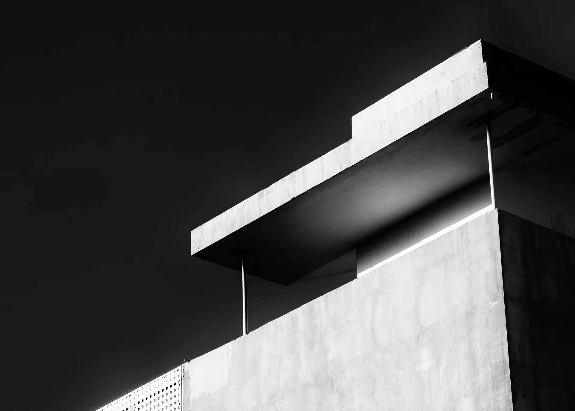 Concrete cantilever building detail