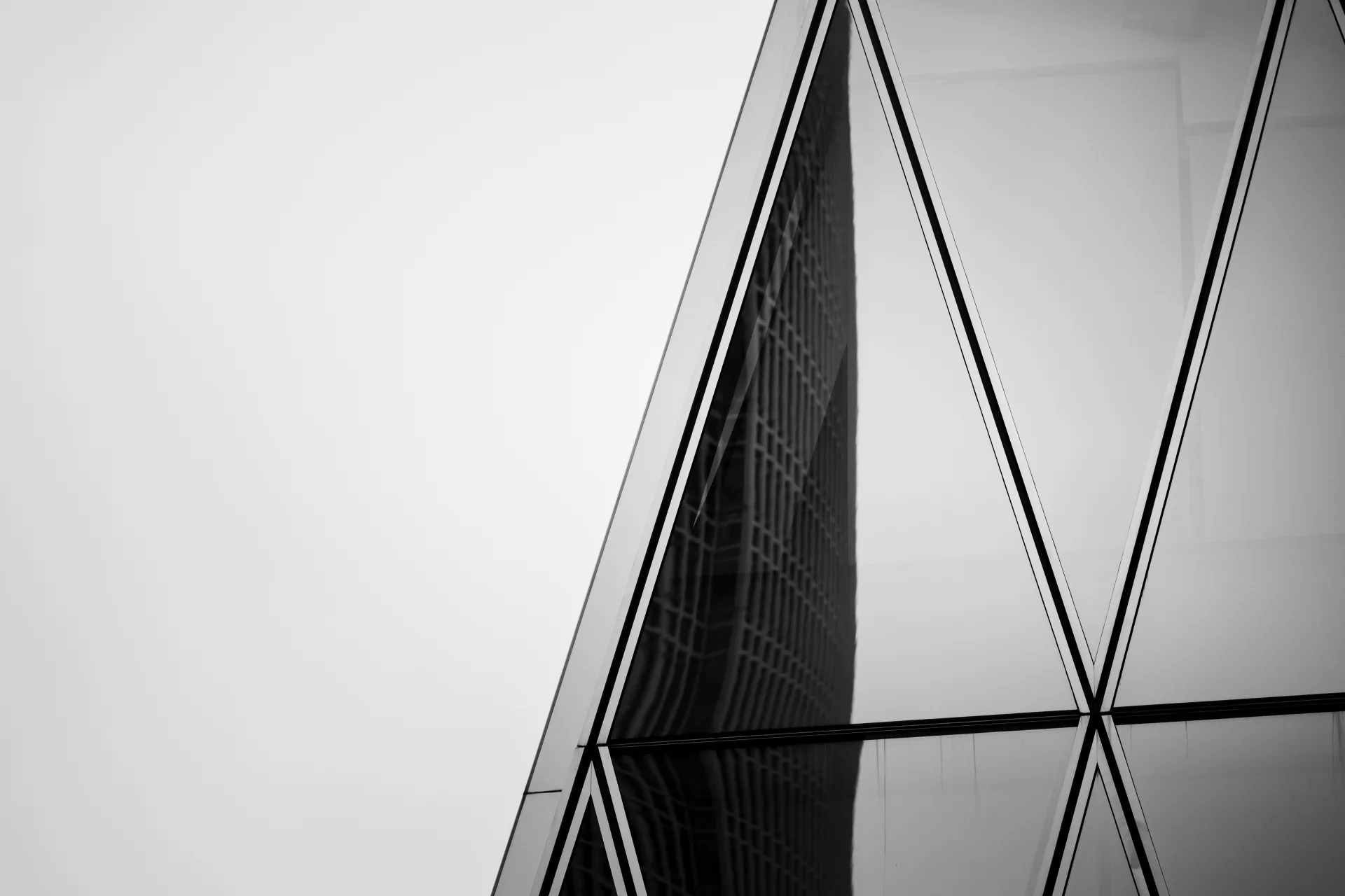 Glass facade converging lines